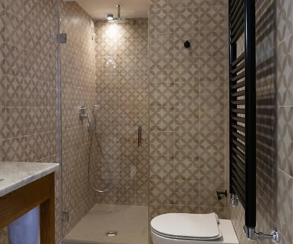 Il Caruggio Rooms&breakfast فاراتسي
