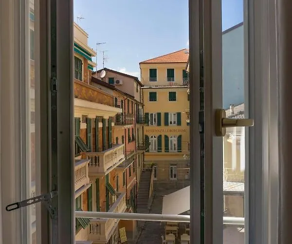 Il Caruggio Rooms&breakfast فندق مبيت وإفطار فاراتسي